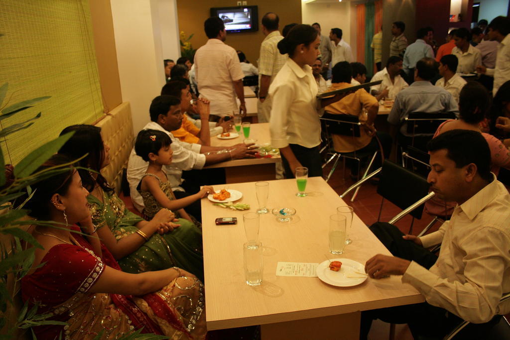 Hotel Fame City Guwahati Esterno foto