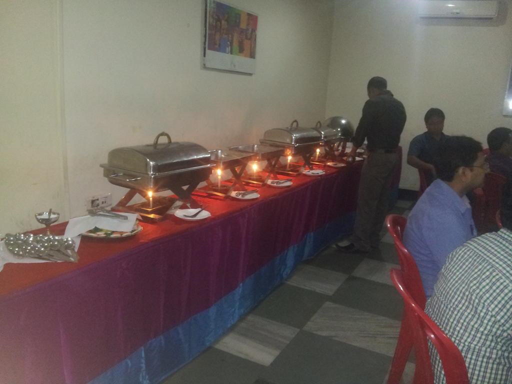 Hotel Fame City Guwahati Esterno foto